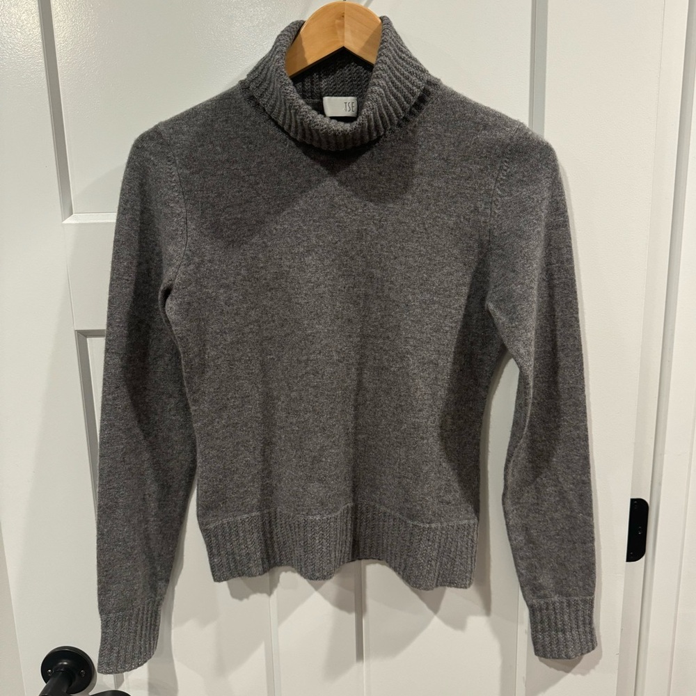 NWOT TSE Cashmere Turtleneck Gray Grey Size small